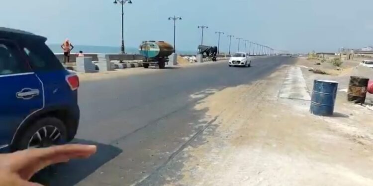 ୭ କୋଟି ଟଙ୍କାର ସମୁଦ୍ରକୂଳ ରାସ୍ତା ନିର୍ମାଣ ନିମ୍ନମାନର ଅଭିଯୋଗ