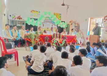 ଦୁଇ ବରିଷ୍ଠ ଶିକ୍ଷକ ଙ୍କୁ ଅବସରକାଳୀନ ସମ୍ବର୍ଦ୍ଧନା