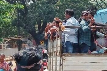 ପ୍ରଚଣ୍ଡ ଖରାକୁ ଖାତିର ନ କରି ଖୋଲା ମିନିଟ୍ରକ୍‌ରେ ଚାଲିଛି ଲୋକବୁହା : ପରିବହନ ବିଭାଗ ନୀରବ
