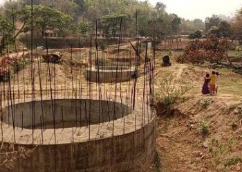 ଅଧପନ୍ତରିଆ ଅବସ୍ଥାରେ ରହିଛି ଦୁଇଟି ପୋଲ : ସାତଟି ପଞ୍ଚାୟତ ବାସୀ ହନ୍ତସନ୍ତ – ତୁରନ୍ତ ମରାମତି ପାଇଁ ଦାବୀ