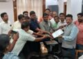 ପୁରୀରେ ମହିଳା ସାମ୍ବାଦିକା ଙ୍କୁ ଆକ୍ରମଣ ଘଟଣାରେ କେନ୍ଦ୍ରାପଡ଼ା SUJ ପକ୍ଷରୁ ମୁଖ୍ୟମନ୍ତ୍ରୀଙ୍କ ଉଦେଶ୍ୟରେ ଜିଲ୍ଲାପାଳ ଙ୍କୁ ଦାବିପତ୍ର