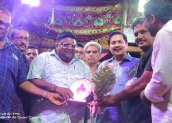 ଶ୍ରୀ ଶ୍ରୀ ରଘୁନାଥ ଦେବଙ୍କୁ ଦର୍ଶନ କରି ଜନ ସାଧାରଣଙ୍କ ସୁଖ, ସମୃଦ୍ଧି କାମନା କଲେ ନୟାଗଡ ଏବଂ ଦଶପଲ୍ଲା ବିଧାୟକ