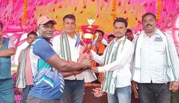 ବ୍ଳକସ୍ତରୀୟ କ୍ରିକେଟ ଆଳୁପାଟଣା ଦଳ ଚମ୍ପିୟାନ