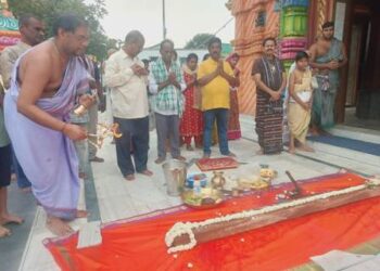 ପବିତ୍ର ଅକ୍ଷୟ ତୃତୀୟା ଅବସରରେ ରଥ କାଠ ପୂଜା