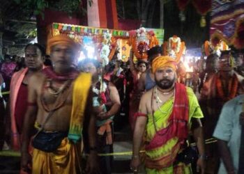 ମା’ ପାଟ୍ଟଖଣ୍ଡା ଠାକୁରାଣୀ ଯାତ୍ରାର ନଗର ଭ୍ରମଣ : ପଞ୍ଚମ ଦିନରେ ଏକାକୀ ଭକ୍ତଙ୍କ ଗୃହ କୁ ଆଗମନ – ଶତାଧିକ ଭକ୍ତ ଙ୍କ ସମାଗମ