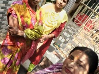 ଅସହାୟଙ୍କୁ ସାହାଯ୍ଯ କଲେ ସମାଜସେବୀ