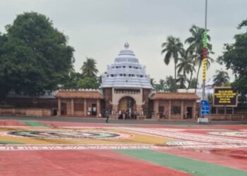 ଝୋଟି ଚିତାରେ ସଜେଇ ହୋଇଛି ଶ୍ରୀଗୁଣ୍ଡିଚା ମନ୍ଦିର ସିଂହଦ୍ଵାର