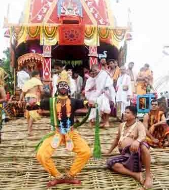 ଚକାଶିଳାକ୍ଷେତ୍ର ରଣପୁର ରଥଯାତ୍ରାରେ : ନୃତ୍ଯରେ କମ୍ପିଲା ରଥ କର୍ଡନ …