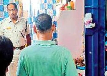 ପାରଳାଖେମୁଣ୍ଡି ସହରର ନଟରାଜ ସିନେମାହଲ ରାସ୍ତାରେ ୩୦ ଲକ୍ଷ ଟଙ୍କାର ସୁନା ଅଳଙ୍କାର ଚୋରି, ସନ୍ଧନୀ କୁକୁର ଓ ସାଇଣ୍ଟିଫିକ ଟିମର ତଦନ୍ତ