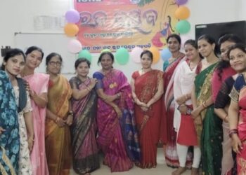 ପାରଳାଖେମୁଣ୍ଡି ଠାରେ ଆଈ.ଏସ.ଆର.ଡି. ସଖୀ ୱାନ ଷ୍ଟପ ସେଣ୍ଟର ତରଫରୁ ରଜ ଉତ୍ସବ