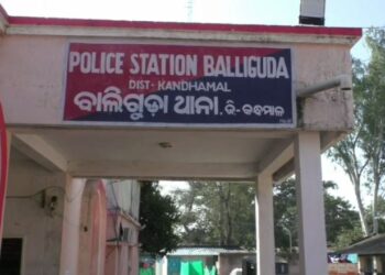 ହାଟପଦା ମାର୍କେଟରେ ଟିଣ ଭାଙ୍ଗି କଂସା ବାସନ ଦୋକାନରୁ ନଗଦ ଟଙ୍କା ସହ ବିଭିନ୍ନ ସାମଗ୍ରୀ ଚୋରି