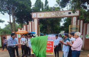ଆଦିବାସୀ ମହାବିଦ୍ୟାଳୟ ତରଫରୁ ନିଶା ନିବାରଣ ସଚେତନତା ଶୋଭାଯାତ୍ରା