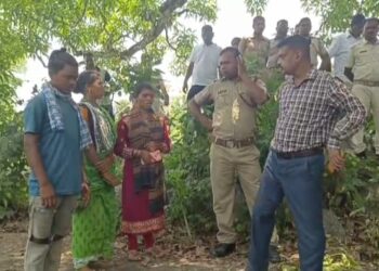 ବୃଦ୍ଧାଙ୍କୁ ହାଣି କିରୋସିନ ଢାଳି ପୋଡିଦେଲେ ମହିଳା