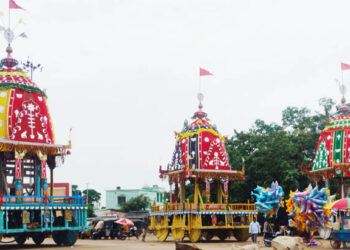 ତିନି ରଥ ପହଁଚିଲା ମାଉସୀ ମା ମନ୍ଦିରରେ : ଜନ୍ମବେଦୀକୁ ବିଜେ କଲେ ଚତୁର୍ଦ୍ଧାମୂର୍ତ୍ତି