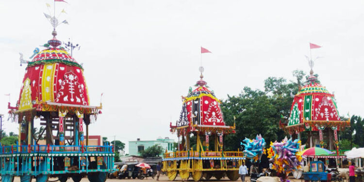 ତିନି ରଥ ପହଁଚିଲା ମାଉସୀ ମା ମନ୍ଦିରରେ : ଜନ୍ମବେଦୀକୁ ବିଜେ କଲେ ଚତୁର୍ଦ୍ଧାମୂର୍ତ୍ତି