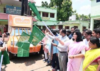 ବୋଲଗଡ଼, ବେଗୁନିଆ ଓ ଟାଙ୍ଗିରେ ବିକାଶ ରଥକୁ ଉଦଘାଟନ କଲେ – ଭୁବନେଶ୍ବର ସାଂସଦ