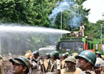 ସୌମ୍ୟାଶ୍ରୀ ମୃତ୍ୟୁ ଘଟଣା : ବିଜେଡ଼ି ର ଶାନ୍ତିପୂର୍ଣ ପ୍ରତିବାଦ ଉପରେ ପୋଲିସ ନିର୍ମମ ଓ ଅମାନୁଷିକ ଆକ୍ରମଣ କୁ – ନବୀନ ପଟନାୟକ ଙ୍କ ଦୃଢ଼ ନିନ୍ଦା