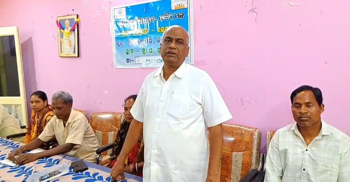 ଛେଳାଗଡ ଓ ଡାବରାଗୁଡା ପଞ୍ଚାୟତ ନେଟଓ୍ବର୍କ ସାମସ୍ୟା ନେଇ ରାସ୍ତା ରୋକ ୧୭ ବଦଳରେ ୨୪ ହେବ