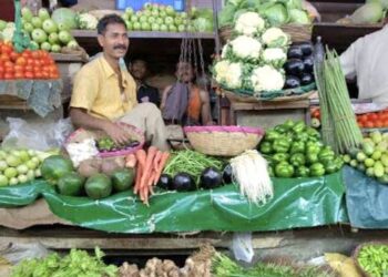ପରିବା ଦର ଆକାଶଛୁଆଁ ଚିନ୍ତାରେ ଖାଉଟି ଓ ଗୃହିଣୀ