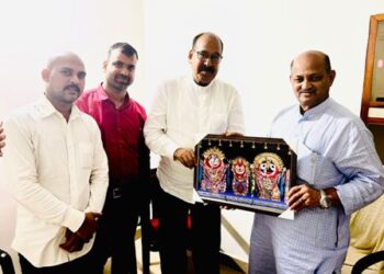 Ravi Pradhan Greets Manmohan Samal