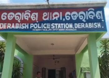 ଛତା ଛକରେ କର୍ତବ୍ୟରତ ପୋଲିସ କର୍ମଚାରୀଙ୍କୁ ଆକ୍ରମଣ