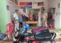 ଡେରାବିଶ ପୋଲିସ କୁ ବଡ ସଫଳତା : ୫୦ ହଜାର, ୪ ମୋବାଇଲ, ୨ ବାଇକ୍ ଜବତ – ୬ ଡକାୟତ ଗିରଫ