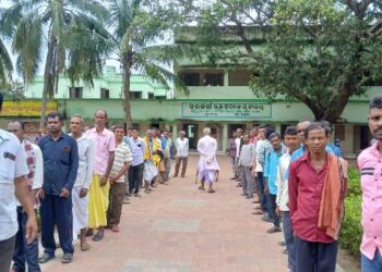 ଅଭିଭାବକ, ଶିକ୍ଷକ : ଶିକ୍ଷୟତ୍ରୀ ତଥା ବିଦ୍ୟାଳୟ ପରିଚାଳନା – ବିଦ୍ୟାଳୟ ପରିଚାଳନା ଓ ଉନ୍ନୟନ କମିଟି ବୈଠକ