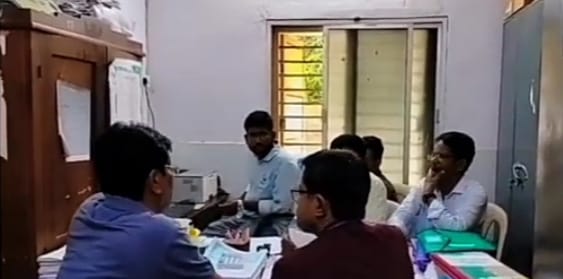 ମୋହନା ଗୋଷ୍ଠୀ ସ୍ବାସ୍ଥ୍ୟକେନ୍ଦ୍ରରେ ଲାଞ୍ଚ କାରବର ଅଭିଯୋଗ – ୪ଜଣିଆ ଟିମ୍ ର ଖୋଳତାଡ