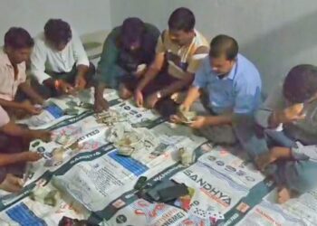 ଗଜପତି ଜିଲ୍ଲାରେ ଜୁଆ ଖେଳ ବନ୍ଦ ହେବାର ନା ଧରୁନି ପୁଣି ୮ ଜୁଆଡ଼ି ଗିରଫ, ୨.୪୪ ଲକ୍ଷ ଟଙ୍କା ଜବତ