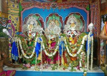 ଧ୍ୟାନକୁଦ ପୀଠରେ ଶ୍ରୀ ଜିଉ ମାନଙ୍କ ସୁନାବେଶ