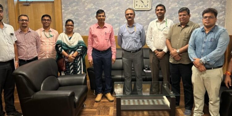 କେନ୍ଦ୍ରୀୟ ଖାଦ୍ୟ ଯୋଗାଣ ଓ ଖାଉଟି କଲ୍ୟାଣ ବିଭାଗର ନିର୍ଦ୍ଦେଶକ ଦିନିକିଆ ଗଜପତି ଜିଲ୍ଲା ଗ୍ରସ୍ତ