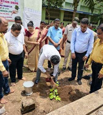 ଜିଲ୍ଲାସ୍ତରୀୟ ଏକ୍ ପେଡ୍ ମା କେ ନାମ୍