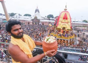 ଚତୃଦ୍ଧାମୂର୍ତ୍ତି ଙ୍କ ନୀଳାଦ୍ରି ବିଜେ ଓ ରସଗୋଲା ଭୋଗ