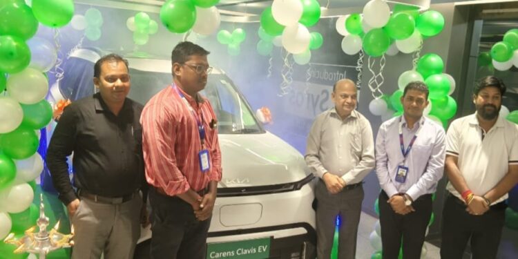 କିଆ ଇଣ୍ଡିଆର କାରେନ୍ସ କ୍ଲାଭିସ୍ ଇଭି କାର ବଜାରକୁ ଆସିଲା