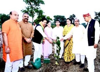 ପୁରନ୍ଦର ମିଶ୍ରଙ୍କର ‘ସିନ୍ଦୂର ପାର୍କ’ ଛତିଶଗଡ଼ ମୁଖ୍ୟମନ୍ତ୍ରୀଙ୍କ ଦ୍ୱାରା ଉଦଘାଟିତ