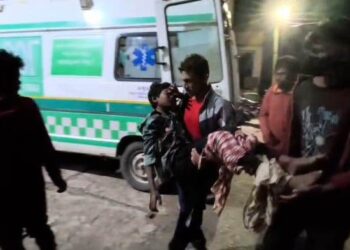 ବାଇକ ଓ ବସ୍ ମୁହାଁ ମୁହିଁ ଧକ୍କା l ଫଳରେ 3 ଜଣ ଗୁରୁତର