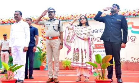 ପାରଳାଖେମୁଣ୍ଡି ସ୍ଥିତ ଗଜପତି ଷ୍ଟାଡିୟମ ଠାରେ ଜିଲ୍ଲାସ୍ତରୀୟ ୭୯ତମ ସ୍ୱାଧୀନତା ଦିବସ ମହା ସମାରହୋରେ ପାଳିତ