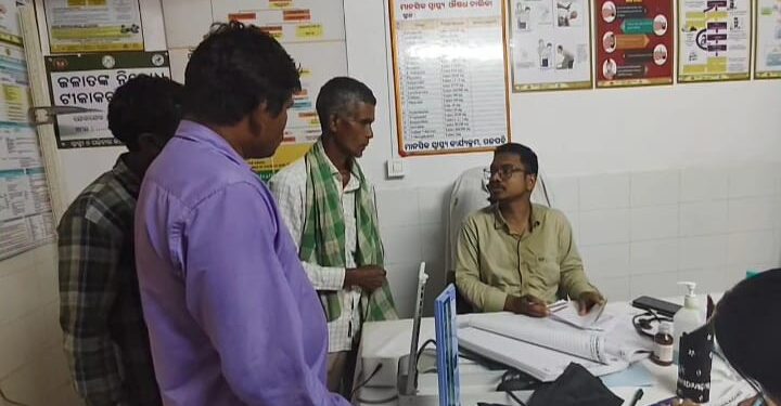 ବିଷାକ୍ତ ଛତୁ ଖାଇ ଦୁଇ ପରିବାରର ୮ ଗୁରୁତର ମେଡିକାଲରେ ଭର୍ତ୍ତି, ସ୍ୱାସ୍ଥ୍ୟାବସ୍ଥା ସ୍ଥିର