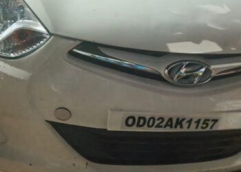 ଗଜପତି ଜିଲ୍ଲାରେ କଟକ ଅବକାରୀ ବିଭାଗ ଫ୍ଲାଇଙ୍ଗ ସ୍କ୍ୱାଡର ଚଢ଼ାଉ ବିପୁଳ ପରିମାଣର ମଦ ସହ କାର ଜବତ ୨ଗିରଫ କୋର୍ଟ ଚାଲାଣ