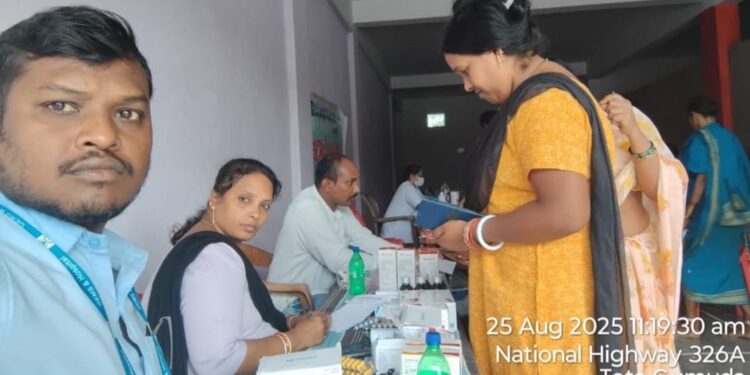 ଗଜପତିରେ ଜେମ୍ସ ହସ୍ପିଟାଲ ତରଫରୁ ମାଗଣା ସ୍ବାସ୍ଥ୍ୟ ଶିବିର ଅନୁଷ୍ଠିତ