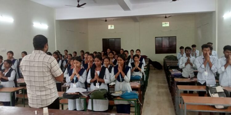 କରେନ୍ଦ୍ର ମାଝୀଙ୍କ ବିୟୋଗରେ ନୀରବ ପ୍ରାର୍ଥନା