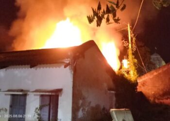 କୁଜଙ୍ଗ ଗୋଷ୍ଠୀ ସ୍ୱାସ୍ଥ୍ୟ କେନ୍ଦ୍ର : ରାତିରେ ଆକସ୍ମିକ ଭାବେ ଅଗ୍ନିକାଣ୍ଡ – ଲକ୍ଷାଧିକ ଟଙ୍କାର ସାମଗ୍ରୀ ଜଳି ଯାଇଛି