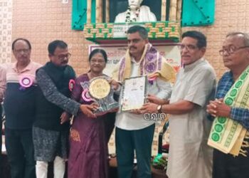 ବିରୁପାକ୍ଷ ତ୍ରିପାଠୀ ପାଇଲେ ସଂଗ୍ରାମୀ ଧୀରେନ୍ଦ୍ର ମିଶ୍ର ସମ୍ମାନ