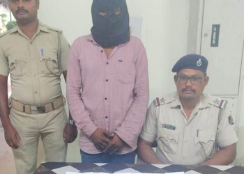 ଚୋରି ଉଦ୍ୟମ ବେଳେ ବନ୍ଧୁକ ସହ ଜଣେ ଗିରଫ