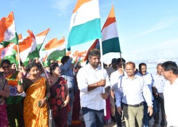 ପୁରୀ ବ୍ଲୁ ଫ୍ଲାଗ ବିଚ ରେ ହରଘର ତ୍ରିରଙ୍ଗା କାର୍ଯ୍ୟକ୍ରମ