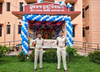 ସହର ର ବିଭିନ୍ନ ପୂଜା ମଣ୍ଡପ ରେ ପୋଲିସ ସୁରକ୍ଷା