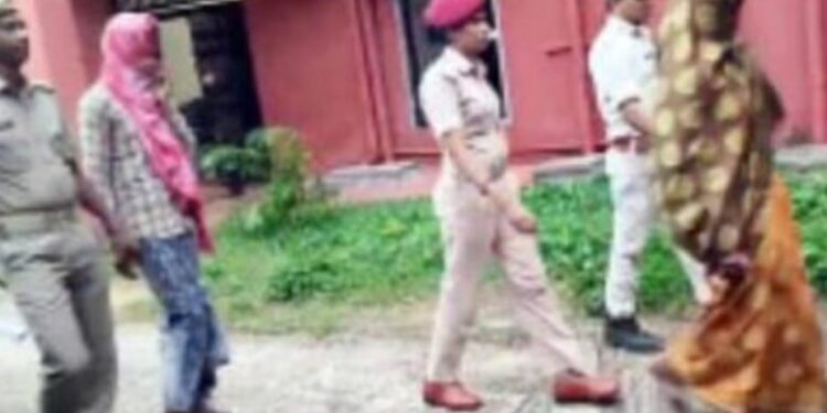 ମୋହନା ଥାନା ଅଂଚଳରେ ଗୁଣି ସନ୍ଦେହରେ ହତ୍ୟା ଘଟଣାରେ : ଅଙ୍ଗନୱାଡି ହେଲ୍‌ପର ଓ ତାଙ୍କ ସ୍ଵାମୀ ଗିରଫ