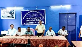 ଶିଙ୍କୁଳିପଦର ରେ ଆନ୍ତଃ ରାଜ୍ୟ ପ୍ରବାସୀ ଶ୍ରମିକ ମାନଙ୍କ ସଚେତନ ଶିବିର ଅନୁଷ୍ଠିତ