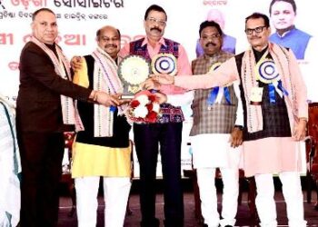 ପବିତ୍ର ପୁରୁଷ : ପୁରନ୍ଦର ମିଶ୍ର