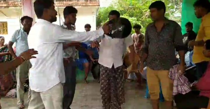 ଅଡବା ଥାନା ଅନ୍ତର୍ଗତ ବିରିକୋଟ ଗାଁରେ ଜମି ଚିହ୍ନଟ ବେଳେ ରକ୍ତାତ ଆକ୍ରମଣ